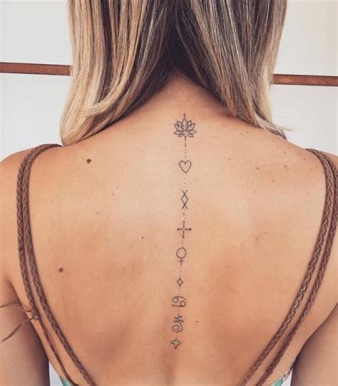 tatuajes de mujeres en la espalda|40 Hermosas ideas de Tatuajes en la espalda para。